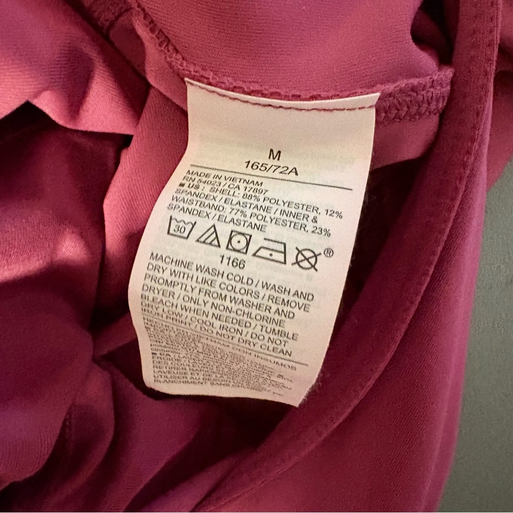 Old Navy A-Line Skirt in Vibrant Pink - Picture 4 of 5